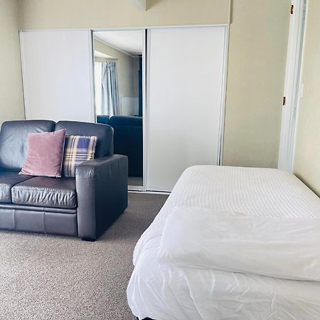 Cozy 1Br Stay In Taupo Central Екстериор снимка